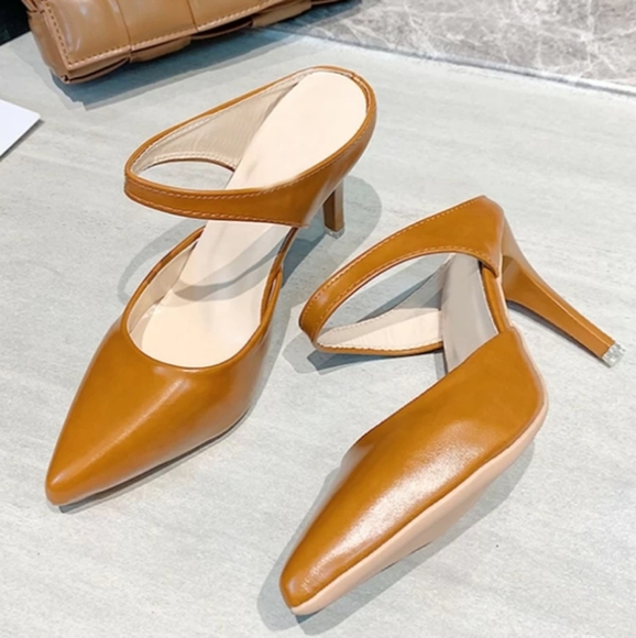 SHEIN Shoes - Cognac Heeled Mules